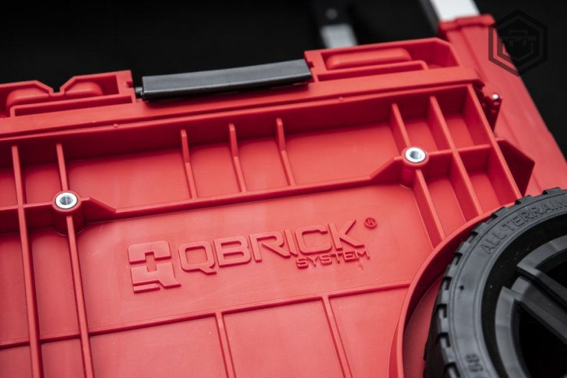ONE CART 2.0 RED Ultra HD | Qbrick System